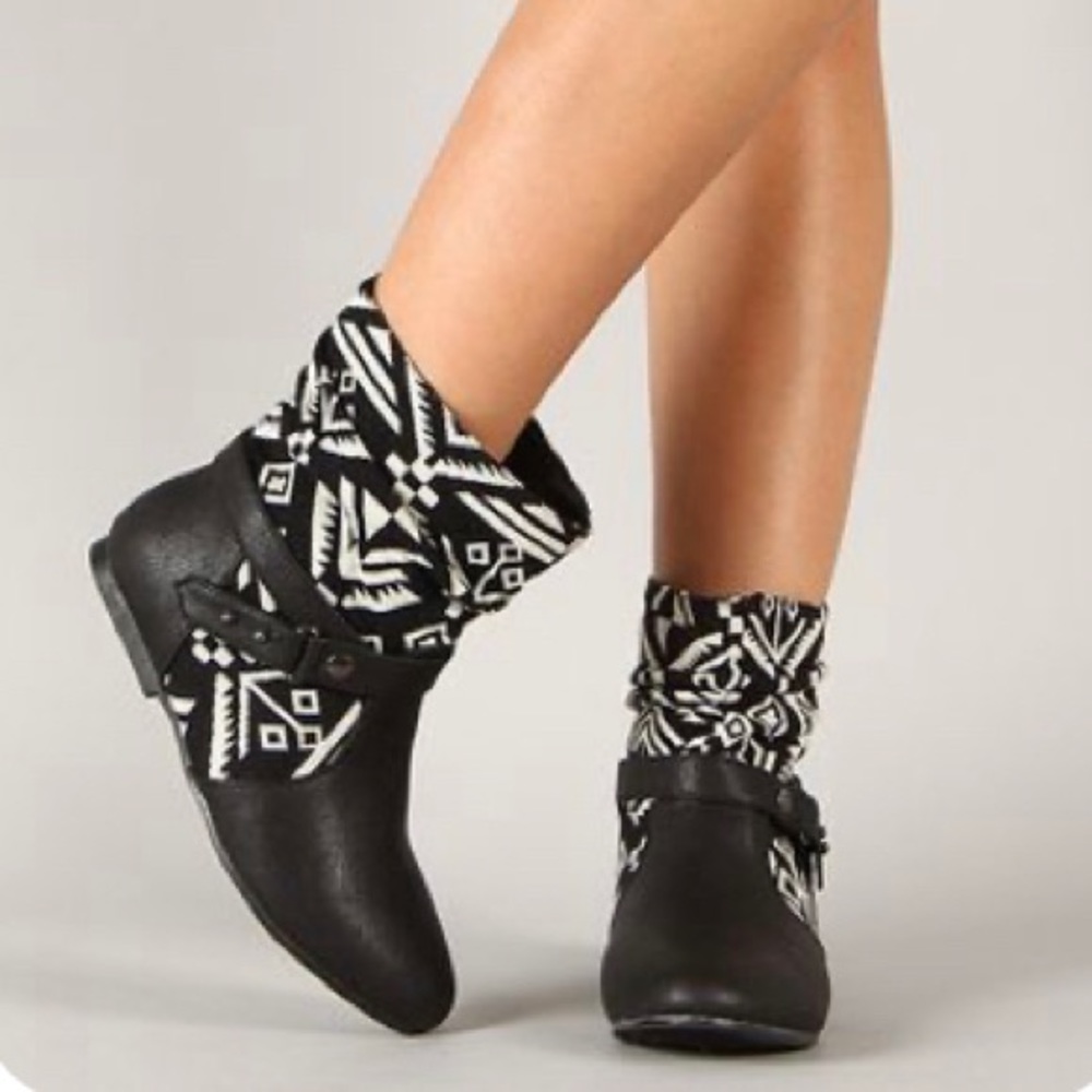 Tribal Print Slouchy Ankle Booties